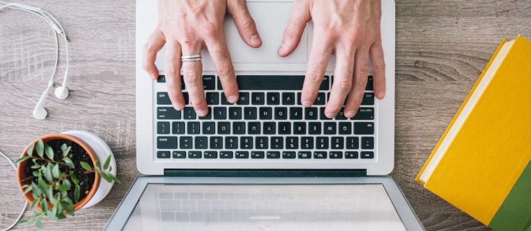 bg 1 770x335 - 10 tools should have every web designer